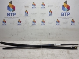 AUDI A3 S3 8p 2009-2012 ROOF RAIL/BARS (PAIR) 8P4860021M  2009,2010,2011,2012Audi A3 S3 RS3 8P 2009-2012 Roof Rail/bars (pair) 8P4860021M  8P4860021M      GOOD