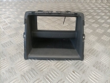 VAUXHALL VIVARO/TRAFIC 2006-2014 CENTER DASH STORAGE CUBBY 2006,2007,2008,2009,2010,2011,2012,2013,2014VAUXHALL VIVARO/TRAFIC 2006-2014 CENTER DASH STORAGE CUBBY 93863068 93863068     GOOD