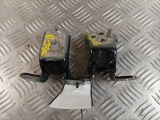 FORD RANGER 2012-2016 DOOR HINGES X2 TOP & BOTTOM (FRONT DRIVER SIDE) 2012,2013,2014,2015,2016FORD RANGER 2012-2016 DOOR HINGES X2 TOP & BOTTOM (FRONT DRIVER SIDE)       Used