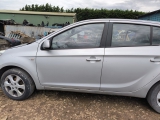 HYUNDAI I20 HATCHBACK 5 Doors 2008-2015 DOOR BARE (FRONT PASSENGER SIDE) SILVER  2008,2009,2010,2011,2012,2013,2014,2015HYUNDAI I20  2008-2015 DOOR  (FRONT PASSENGER SIDE) IN SILVER       Used