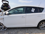 Toyota Auris Hatchback 5 Doors 2012-2018 Door Bare (front Passenger Side) White  2012,2013,2014,2015,2016,2017,2018TOYOTA AURIS 2012-2018 DOOR (FRONT PASSENGER SIDE) IN WHITE 040      Used