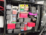 VAUXHALL CORSA 2006-2014 1364 FUSE BOX (IN ENGINE BAY)  2006,2007,2008,2009,2010,2011,2012,2013,2014VAUXHALL CORSA 2006-2014 1364 FUSE BOX (IN ENGINE BAY)      Used