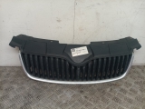 SKODA FABIA 2 2007-2010 BUMPER GRILLE 2007,2008,2009,2010SKODA FABIA 2 2007-2010 BUMPER GRILLE 5j0853668a     Used