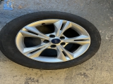 FORD FOCUS 2013-2020 ALLOY WHEEL - SINGLE  2013,2014,2015,2016,2017,2018,2019,2020FORD FOCUS 2013-2020 ALLOY WHEEL - SINGLE 
16 INCH WITH TYRES      VERY GOOD