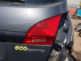 Kia Venga Crdi 2 Ecodynamics E5 4 Dohc Hatchback 5 Doors 2010-2019 Rear/tail Light On Tailgate (drivers Side)  2010,2011,2012,2013,2014,2015,2016,2017,2018,2019KIA VENGA 2010-2019 DRIVER SIDE REAR TAIL LIGHT ON TAILGATE      GOOD