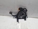 Mercedes Vito W447 Panel Van 2014-2024 Brake Pedal A4474200300 2014,2015,2016,2017,2018,2019,2020,2021,2022,2023,2024MERCEDES VITO W447 MK3 BRAKE FOOT PEDAL A4474200300 2019-24 PANEL VAN  A4474200300     Used