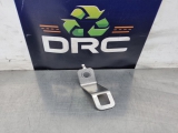JAGUAR XF V6 PORTFOLIO 2009-2015 BRACKET SUPPORT HOLDER REAR PASSENGER 2009,2010,2011,2012,2013,2014,2015JAGUAR XF V6 PORTFOLIO 2009-2015 BRACKET SUPPORT HOLDER REAR PASSENGER LEFT      USED