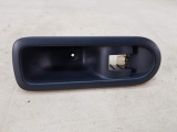 RENAULT MEGANE VVT 111 AUTO DYNAMIQUE A 2008 RENAULT MEGANE MK2 02-08 5DR REAR DRIVER RIGHT WINDOW SWITCH TRIM 156015540 2008RENAULT MEGANE MK2 02-08 5DR REAR DRIVER RIGHT WINDOW SWITCH TRIM 156015540 156015540     Used